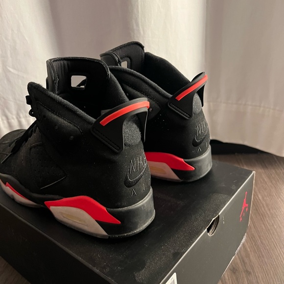 Jordan 6 Infrared Size 9.5 - Picture 2 of 5